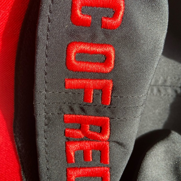 New Calgary Flames collectable “C of Red” Hat. L-XL - Picture 5 of 8